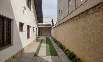 Imagem 3: Térrea para aluguel possui 375m² com 5 quartos