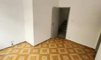 Imagem 2: Vila da Penha: Alugo apto tipo casa sem condomínio; R$ 750,00