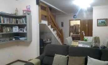 Imagem 2: Sobrado para aluguel possui 140 metros quadrados com 4 quartos