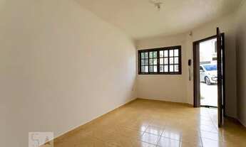 Imagem 2: Casa de Condomínio para Aluguel - Santa Cândida, 3 Quartos, 140 m2