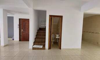 Imagem 4: Casa com 4 quartos para alugar, 190 m² por R$ 3.000/mês - Outeiro de Passárgada - Cotia/SP