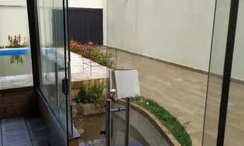 Imagem 4: Venha visitar esse lindo imóvel!!Excelente casa 3 quartos com piscina no bairro Alto Umuar