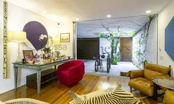 Imagem 7: Casa vertical com projeto de Isay Wenfield