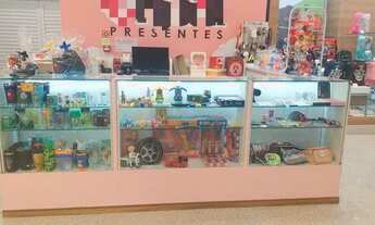 Imagem 2: Quiosque de presentes e variedade repasso