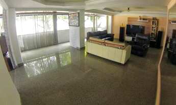 Imagem 3: Apartamento em Petrópolis, com 260metros, 4 suites, 4 salas-Excelente Localização