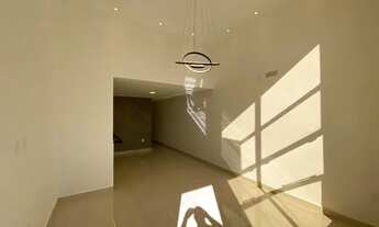 Imagem 2: Casa com 3 Quartos à Venda, 120 m² por R$ 720.000 - Jardim Atlântico Oeste (Itaipuaçu) - M