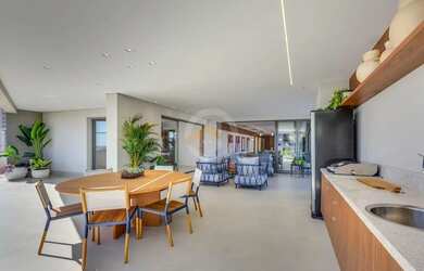 Imagem 3: Apartamento Alto Padrão Penthouse de 489 m² com Piscina Privativa