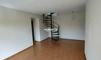 Imagem 2: Cobertura duplex, 180 m², três quartos sendo uma suíte, duas vagas e bem localizada