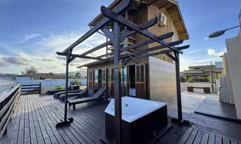 Imagem 6: Casa pé na areia na Praia do Campeche com 2 dormitórios