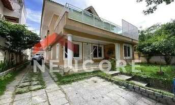 Imagem: Casa em Rua das Rosas - Itacoatiara - Niterói/RJ