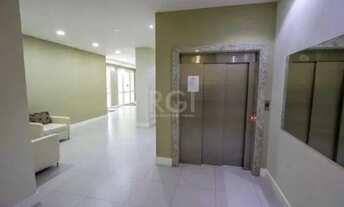 Imagem 5: Apartamento em Porto Alegre, no bairro Tristeza, com 2 dormitório(s), e 2 banhei