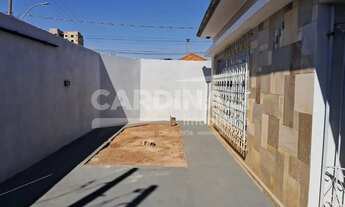 Imagem 2: Casa com ótima localização, no centro da cidade