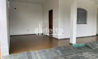 Imagem 2: Casa residencial disponível para venda no bairro Umuarama em Uberlândia-MG