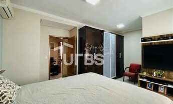 Imagem 7: Casa Condominio Villa Real, 3 quartos, 2 vagas de garagem, Area externa grande