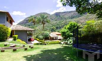 Imagem 4: Encantadora Casa em condomínio com 5 dormitórios