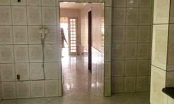 Imagem 2: Casa para venda possui 150 metros quadrados com 3 quartos em Jardim Macedônia - São Paulo