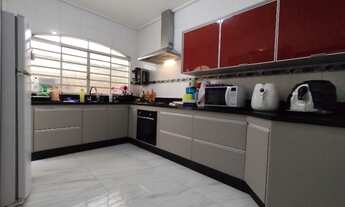 Imagem 4: QR 308 - Triplex - 2 Suítes - Garagem p/ 3 carros Terraço com Churrasqueira