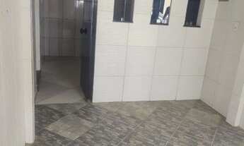 Imagem 3: Alugo casa incluso água 1/4 com garagem