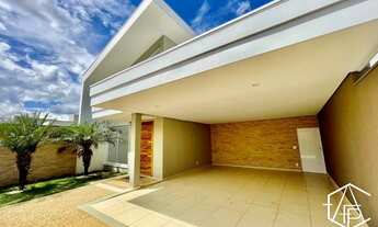 Imagem 2: Casa para venda tem 345 metros quadrados com 3 quartos em Parque das Esmeraldas - Marília