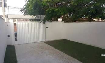 Imagem 3: Lindíssima Casa com 2 Quartos e Área de Lazer em Itaipuaçú!