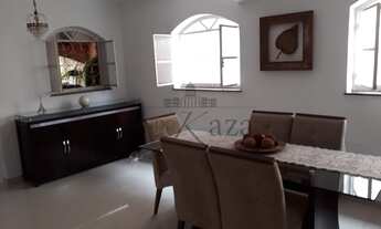 Imagem 3: Casa - Bosque dos Eucaliptos - 4 Dormitórios - 180m²