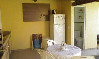 Imagem 3: Casa de condomínio com piscina para venda possui 180M² com 3 quartos