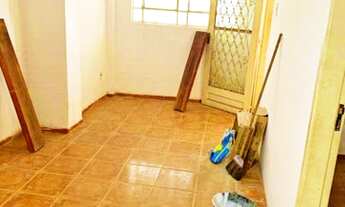 Imagem: Bento Ribeiro R$130mil Casa vazia sala 2quartos