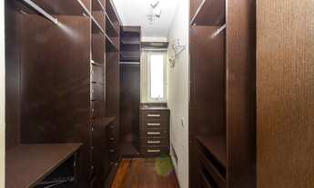 Imagem 2: Sobrado para venda possui 311 metros quadrados com 4 quartos em Jardim Regina - São Paulo