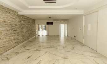 Imagem: Casa com localização privilegiada a venda