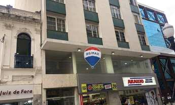 Imagem 2: Apartamento com 2 dormitórios para alugar, 76 m² por R$ 800,00/mês - Centro - Juiz de Fora