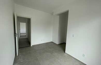 Imagem 5: Sobrado para venda com 3 quartos sendo 1 suíte e 2 vagas de garagem no Aririú