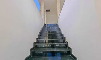 Imagem 6: Casa para venda tem 386 metros quadrados com 4 quartos