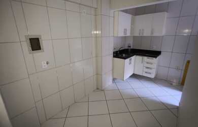 Imagem 4: Apartamento aluguel 2 quartos c/suíte ótima localização em São Judas Tadeu - Guarapari - E