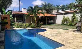 Imagem 4: Casa para venda possui 349 metros quadrados com 4 quartos