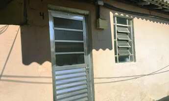 Imagem 2: ALUGA-SE QUARTO, COZINHA E BANHEIRO, NÃO TEM GARAGEM, AMBIENTE FAMILIAR E LOCAL FECHADO E