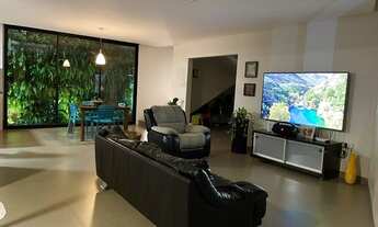 Imagem: Lindo sobrado Cond. Vale Verde Senado Canedo