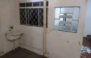 Imagem 3: Casa de fundos Casa com 1 dormitório