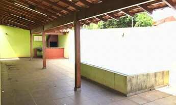 Imagem 5: ALUGO - Casa com 3 Quartos tendo Piscina - Jardim Vale Azul