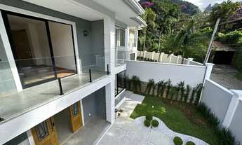 Imagem 2: Casa com 3 dormitórios à venda, 165 m² por R$ 1.550.000,00 - Comary - Teresópolis/RJ