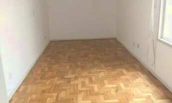 Imagem 2: Locação R$ 750 na rua Portugal. JK com vaga de garagem. Split