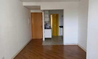 Imagem 3: Apartamento reformado com 02 dormitórios sendo 01 suíte e todos com armários