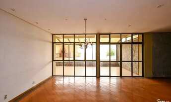 Imagem 5: Sobrado comercial]