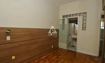 Imagem 14: Apartamento amplo com vaga, vista livre e sol da manhã a venda em Copacabana!