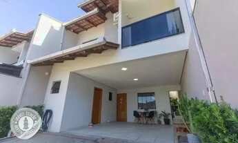 Imagem: Sobrado à venda, 3 quartos, 1 suíte, 2