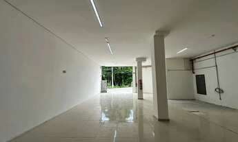 Imagem: ALUGA-SE GALPÃO NO BUTANTÃALUGA-SE GALPÃO