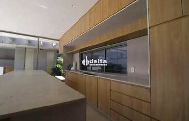 Imagem 7: Casa residencial com 3 suítes disponível para venda no bairro Jardim Inconfidência em Uber