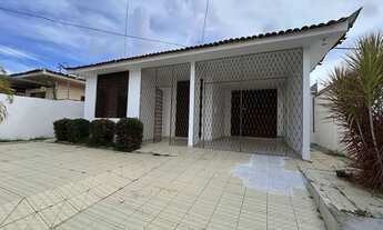 Imagem: Casa à Venda no Bairro dos Estados 3 Quartos