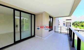 Imagem 3: Casa com piscina, 3 quartos, 1 suíte com pia dupla e 2 suítes canadenses