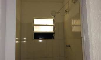 Imagem 5: Três cômodos para aluguel com 30 metros quadrados com 1 quarto, sala, cozinha, banheiro, l