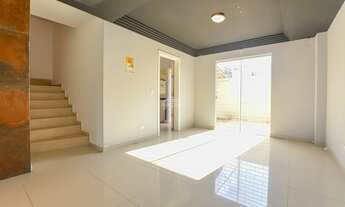 Imagem 7: Sobrado para venda possui com 3 quartos sendo 1 suíte em Alto Tarumã - Pinhais - PR